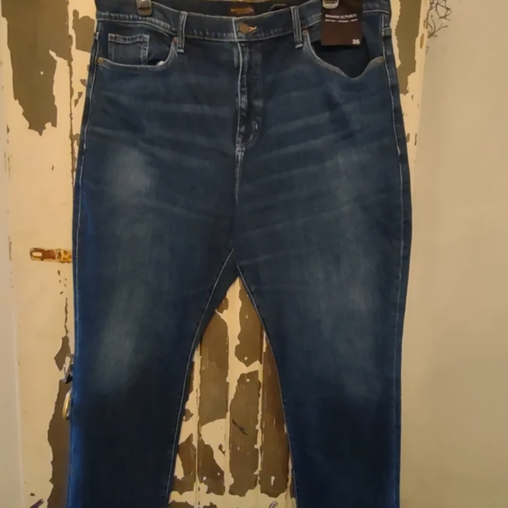 BANANA REPUBLIC HIGH RISE STRAIGHT 35